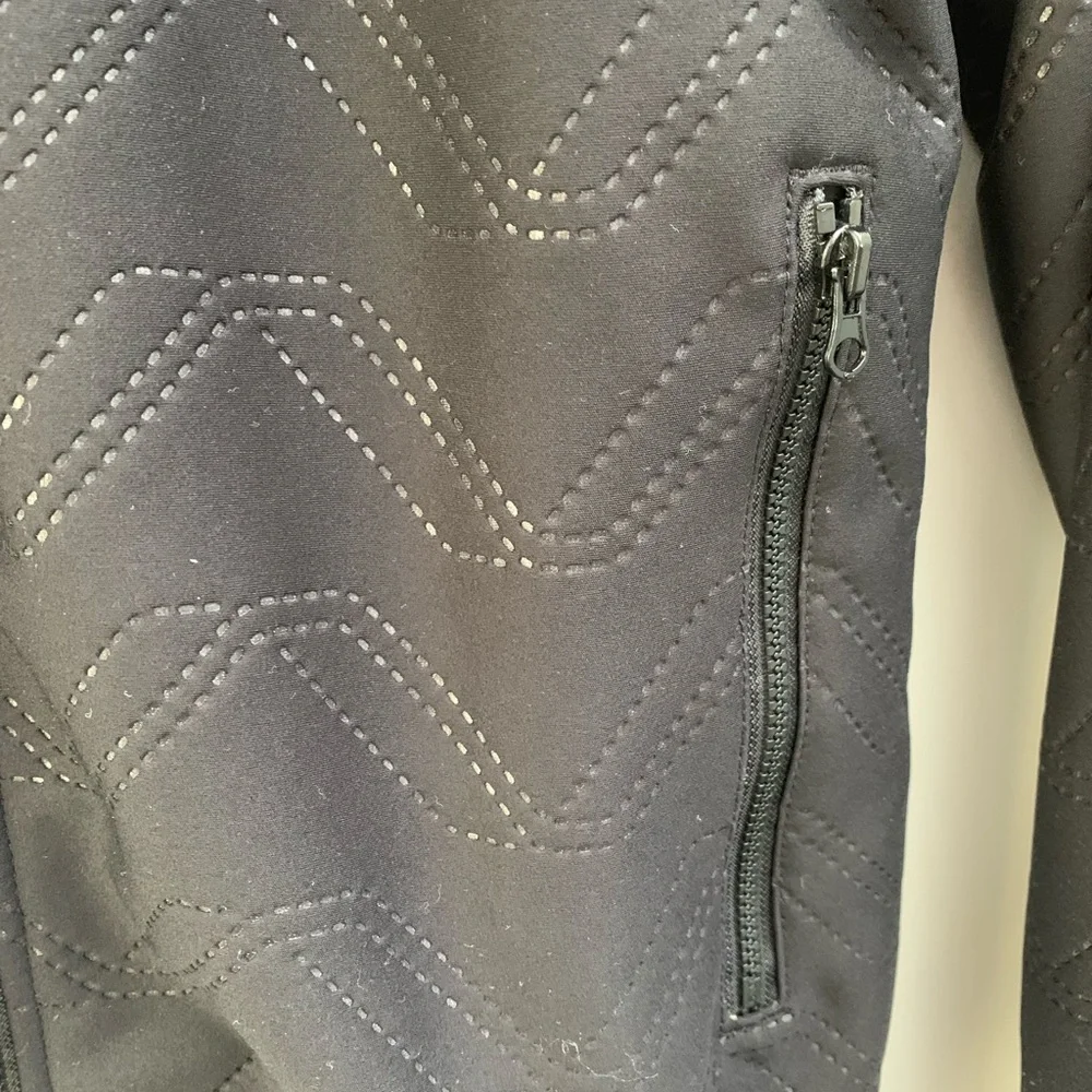 Oiselle Bomber Jacket - Picture 4 of 12